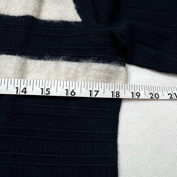 Draper James Navy White Striped Crewneck Sweater Size L - Picture 7 of 8